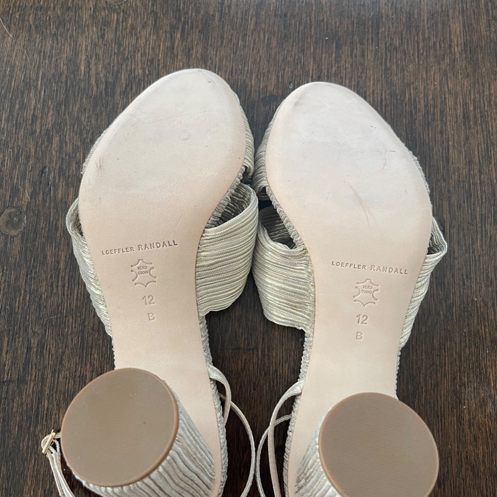 Loeffler Randall - Camellia Platinum Pleated Bow Heel - Picture 3 of 3